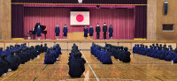 し１